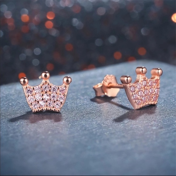 Jewelry - Gold plated Stud Earrings